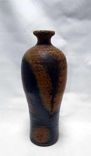 1675 希少 平戸焼 大花瓶 大壺 陰刻 人物浮彫 時代物 （18-2-16 (2)1.jpg）